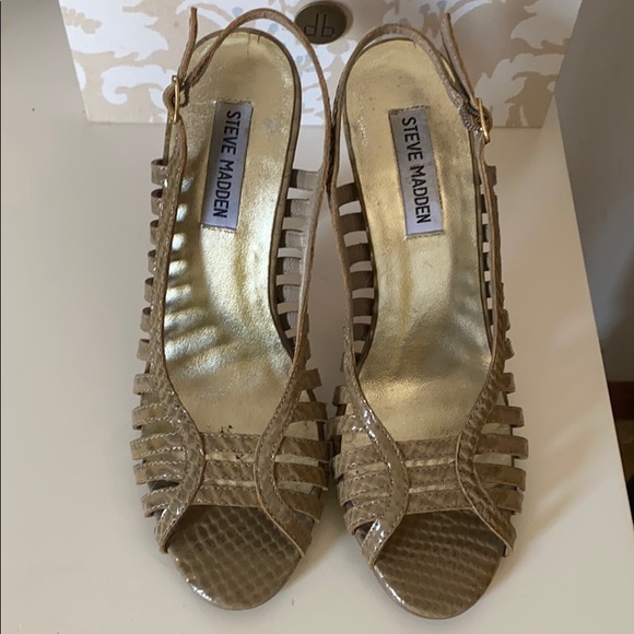 Steve Madden “Akron” heeled sling back - Picture 5 of 16